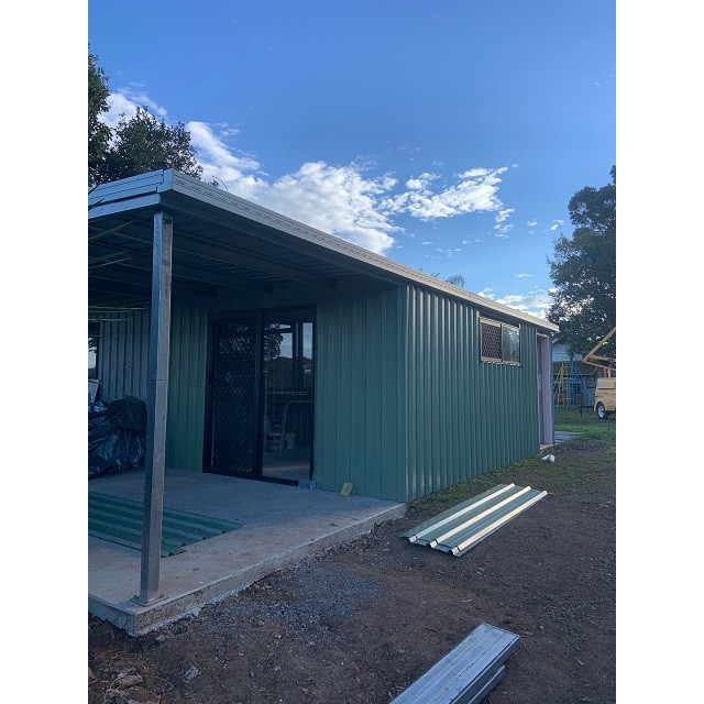 Installation of steel sheds and roofing